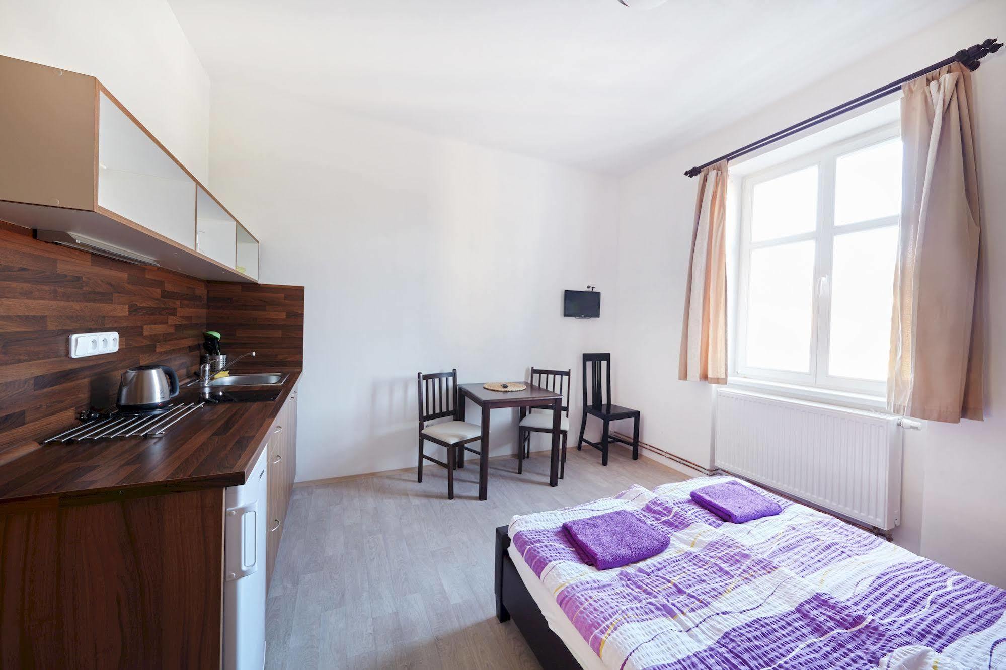 Hostel Foster Марианске-Лазне Экстерьер фото